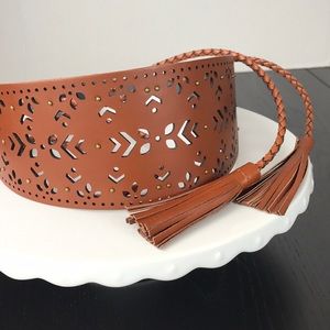 ✨ NWT Universal Thread Leather Belt Size Medium